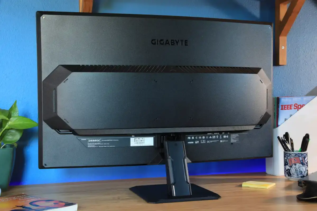 GIGABYTE GS32QC